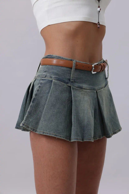 Sleek Classic Silver Buckle Belt - Timeless Function Boho Clothing and Accessories