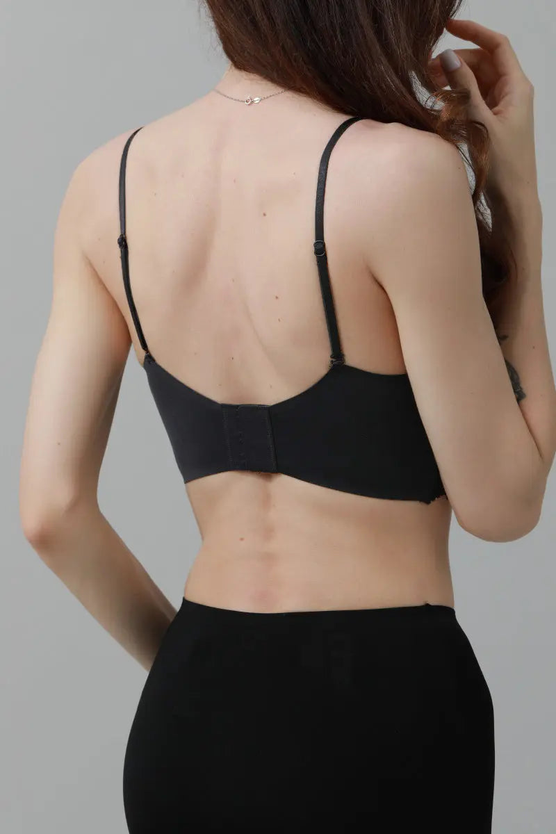 CloudSoft Wireless Bra – Lace Detail & Invisible Fit 🌸☁️ Leto Collection