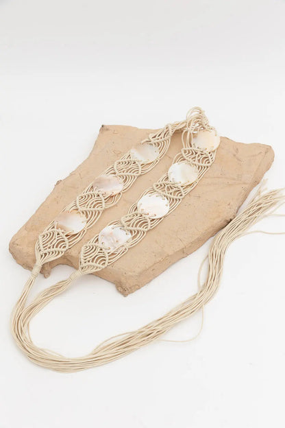Bohemian Macramé Belt – Handwoven with Seashell Accents Leto Collection