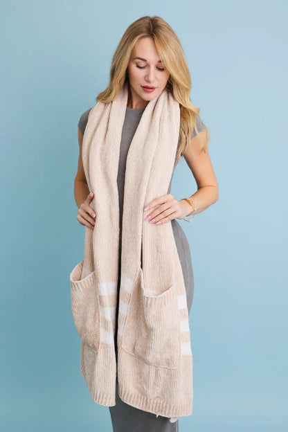 Chenille Pocket Scarf - Soft Comfort with Handy Pockets 🧣 Leto Collection