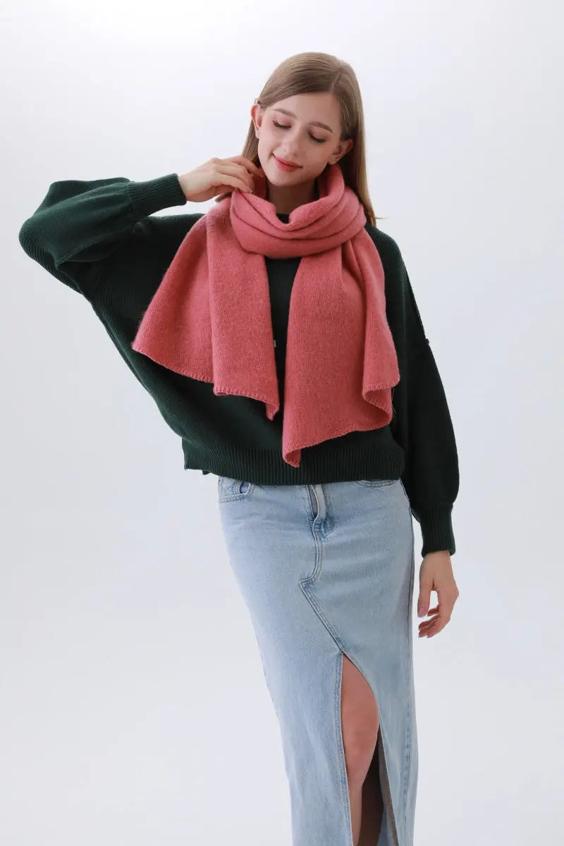 Classic Bias-Cut Scarf – Woven Elegance & Timeless Style ✨🧣 Leto Collection