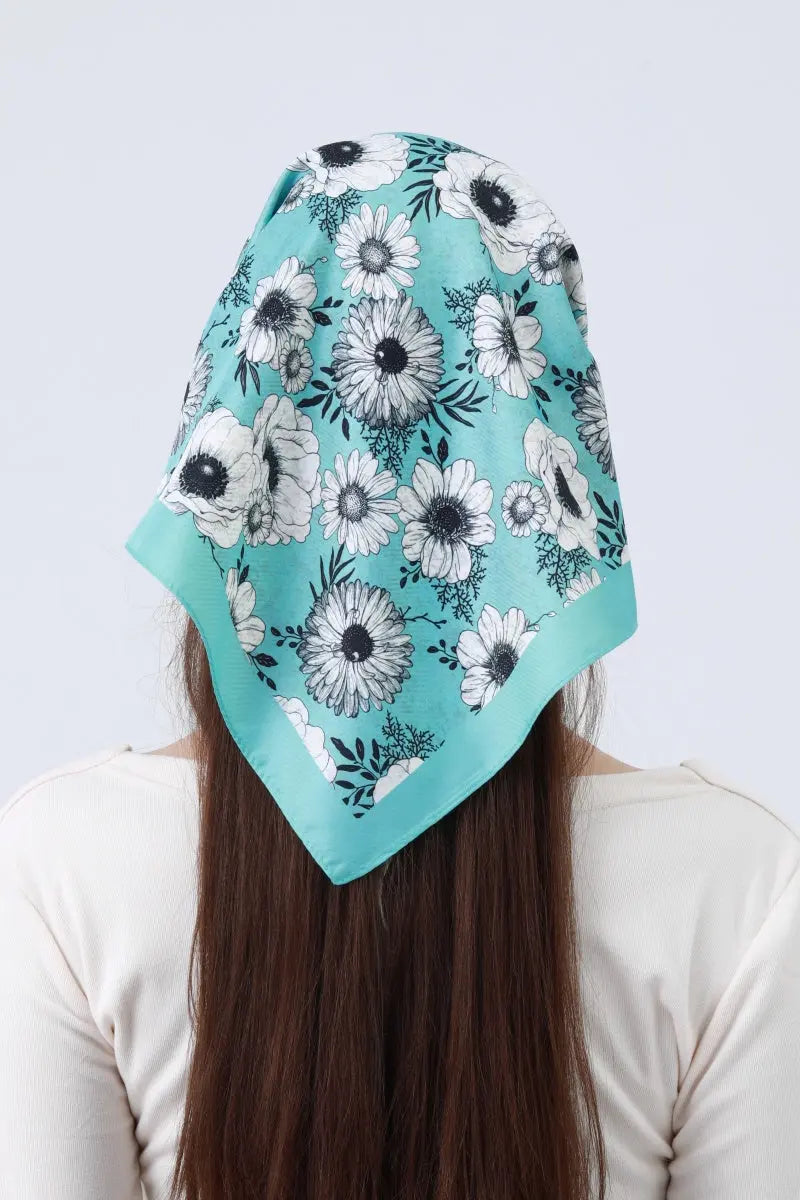 Dual-Tone Gingham Floral Bandana – Reversible Silky Square Scarf 🌸🎀 Leto Collection