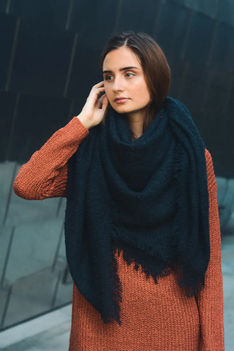 Plush Mohair Square Scarf – Snug & Chic Winter Wrap ❄️ Leto Collection