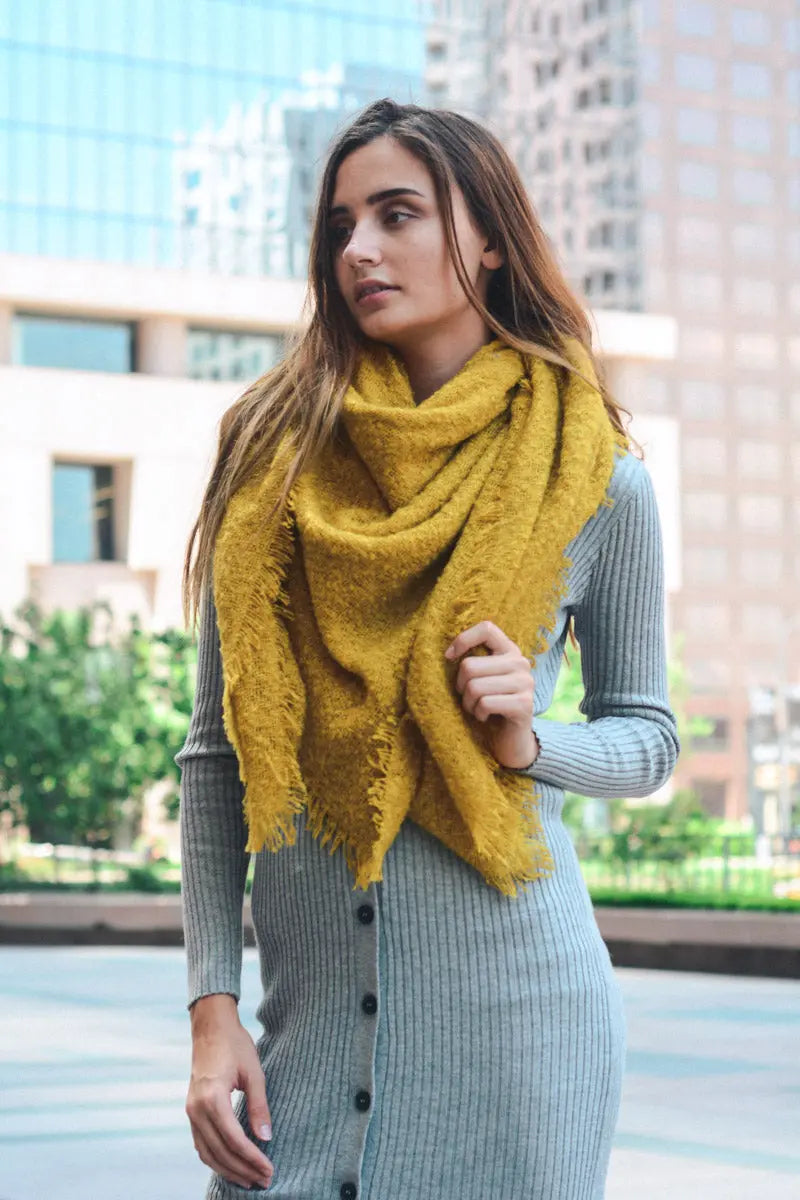 Plush Mohair Square Scarf – Snug & Chic Winter Wrap ❄️ Leto Collection